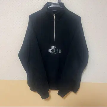 새상품급 HUF 하프 지퍼 맨투맨 블랙 M