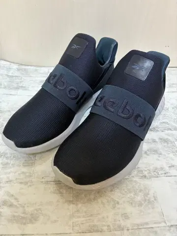 새상품급 Reebok 라이트 슬립온 2.0 러닝화 23