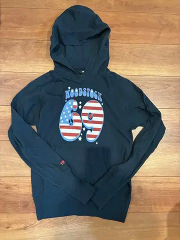 TMT 얇은 소재 후드티