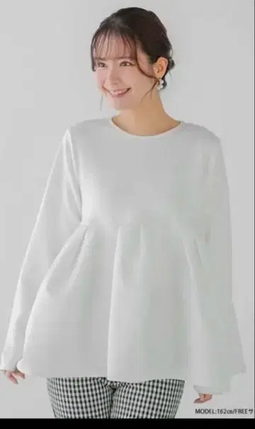 핏모어 fit more 볼륨 턱 페플럼 상의