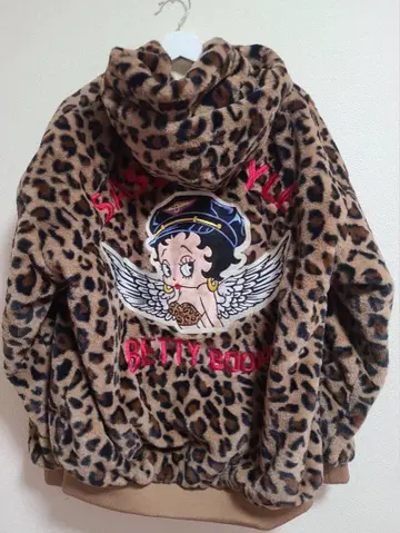 [ 새상품 ] 베티 부프 퍼 자켓 레오파드