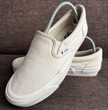 VANS VALUT 반스 클래식 슬립온 화이트 25.5cm