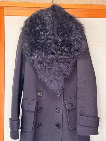 그레이스 콘티넨탈 네이비 퍼 달린 울 피코트 코트