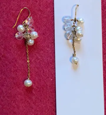 펄과 크리스탈의 롱 체인 귀걸이