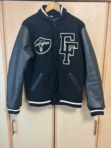 Core Fighter 바시티 자켓