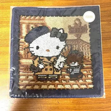 네이비 테두리 페이러 헬로키티 이에나 콜라보 손수건