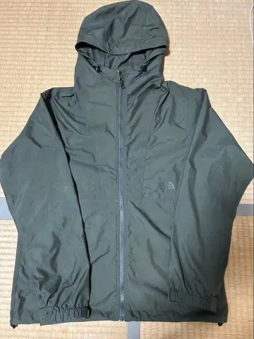 THE NORTH FACE 올리브 그린 마운틴 후드티