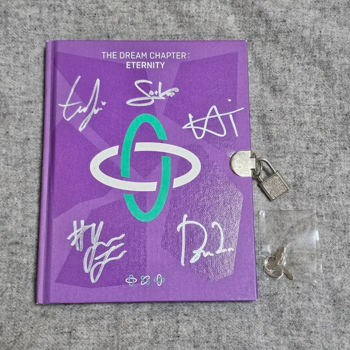 txt txt good boy bad boy genuine sign album wts.