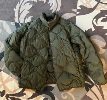 유니클로 다운 울트라 라이트 다운 웨이브 퀼트 자켓