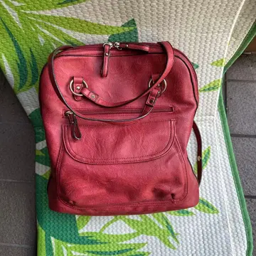 가죽 레드 백팩 레드 새상품급