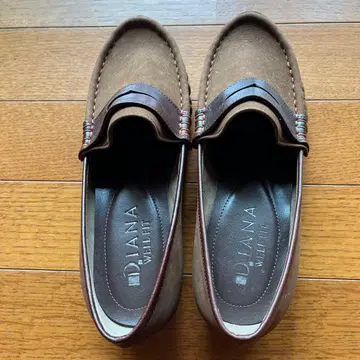 DIANA 브라운 스웨이드 로퍼 22.5EE