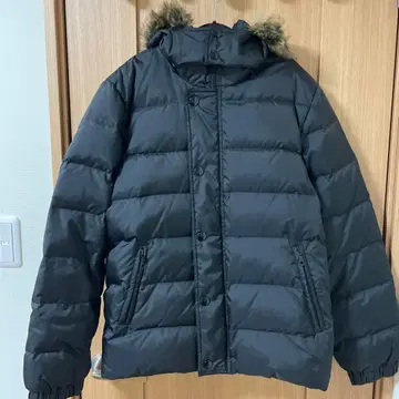 COMME CA WALK 블랙 후드 부착 다운 자켓