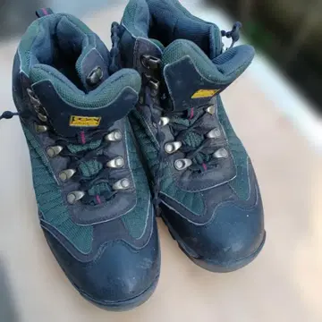 아웃도어 하이컷 신발 블랙/그린 28cm