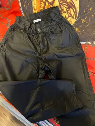 ZARA 블랙 캐주얼 팬츠 다보 팬츠 가죽 스트레치