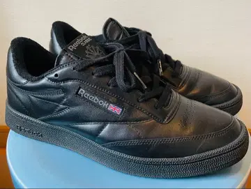 Reebok 블랙 클래식 스니커즈