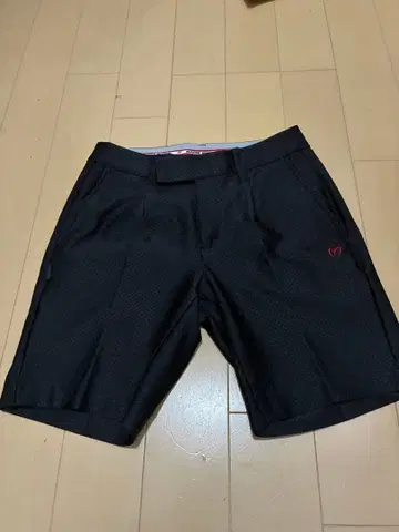 MASTER BUNNY EDITION 블랙 숏팬츠