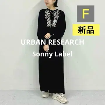 어반 리서치 새상품 서니라벨 자수 요크 원피스 택 있음