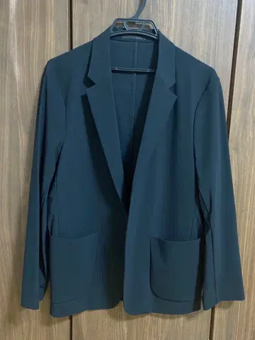 [ 새상품급 ] 2025년제 유니클로 울트라 스트레치 자켓 블랙 M