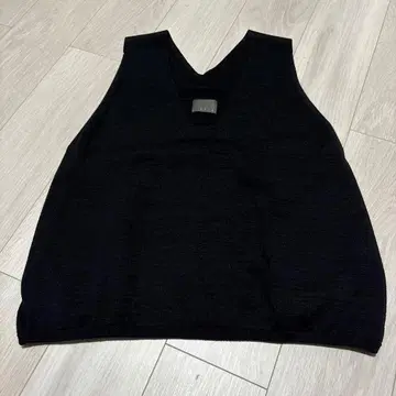 오로네 블랙 니트 베스트 V넥