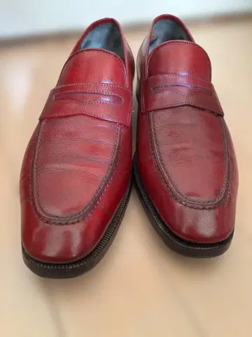 Ferragamo 빨간색 가죽 로퍼