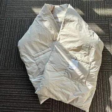 다운 스톨 베이지 OVERAGE CLASSE