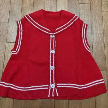 레드 세일러 카라 니트 베스트