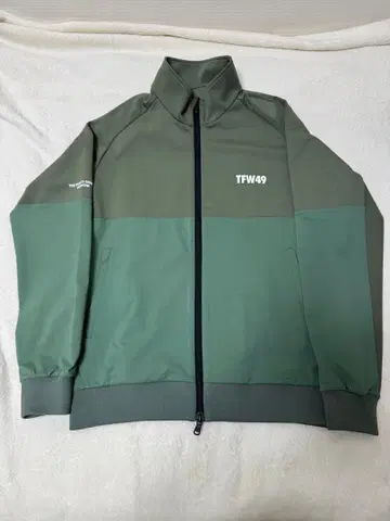 정가 3.9만 새상품 TFW49 트랙 자켓 저지 카키 S