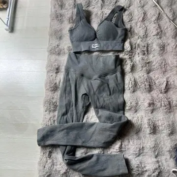 MINOMOMO 트레이닝복 셋업