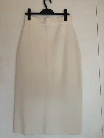 Theory 아이보리 스트레이트 스커트 S