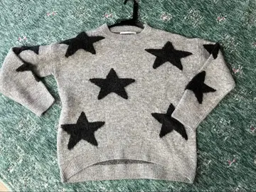 미사용 별 패턴 스웨터