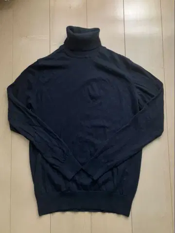 유니클로 캐시미어 터틀넥