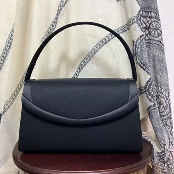 블랙 포멀 백 이와사