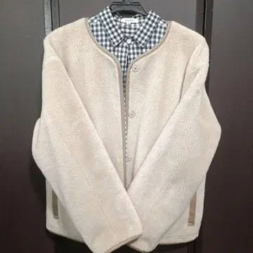 베이지 플리스 자켓 리버서블 타입