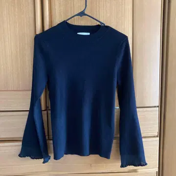 [ any sis ] 리브 플레어 소매 니트