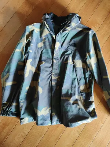 THE NORTH FACE 카모플라쥬 마운틴 파카