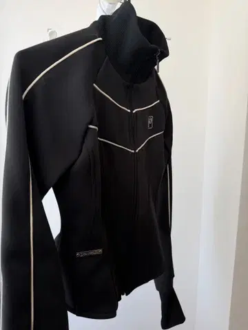 PRANK PRODUCT 긴팔 상의 FREE