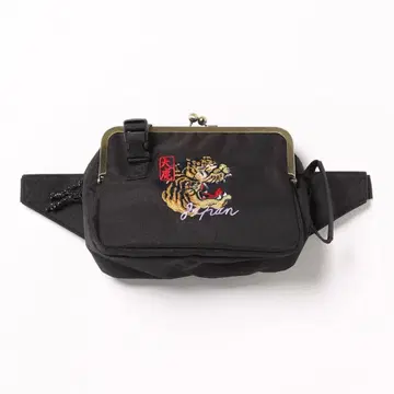 새상품 [카야] 자수 가마구치 바디백