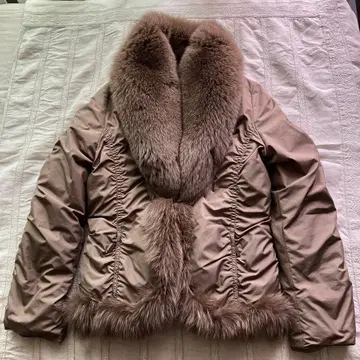 [최종 가격 인하] 노베스파지오 퍼 부착 다운 자켓 카키 M 사이즈