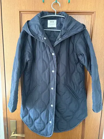 새상품급 IKKA 퀼팅 다운 코트