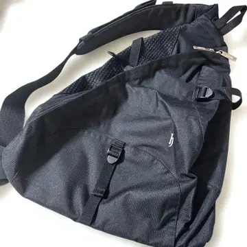 [ 새상품급 미사용 ] dj honda 블랙 바디백 메쉬 스트랩