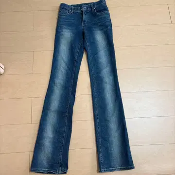 카인다미 블루 데님 플레어 팬츠