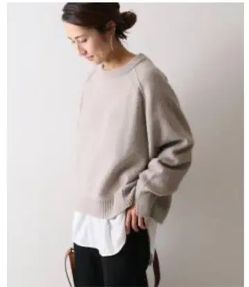 W/Ca 크루넥 숏 풀오버 베이지