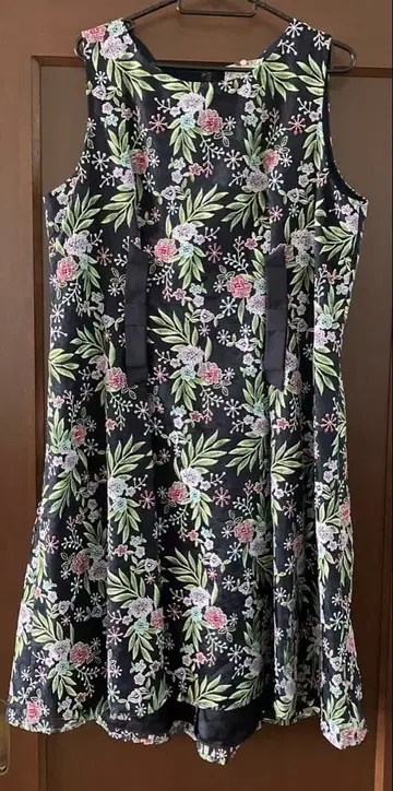 로즈 티아라 원피스 46 사이즈