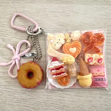 가챠 파우치 강아지 스트로베리 케이크 립톤 핑크 화이트