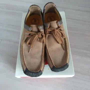 클락스 나탈리 스웨이드 브라운 오크우드