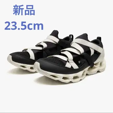 미즈노 웨이브 프로페시 스트랩 블랙 x 화이트