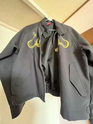 여왕벌 자켓 (M 사이즈)