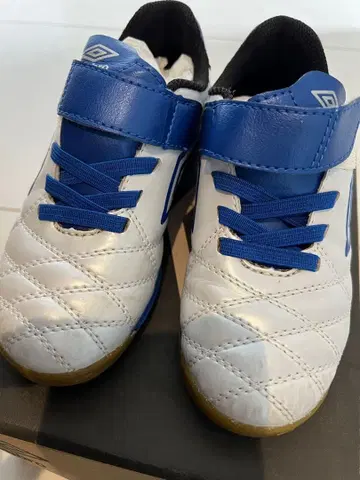 umbro 풋살화 18.5cm 화이트/블루