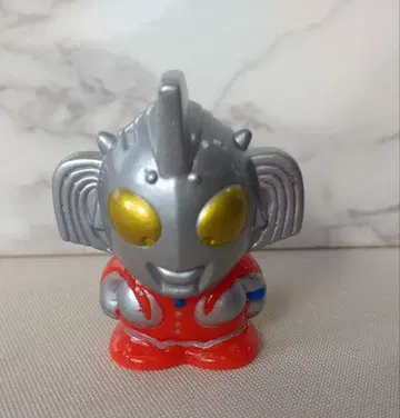 울트라맨 피규어 실버 레드 약 6cm
