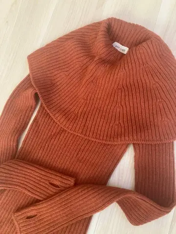 iliann loeb 터틀넥 스웨터